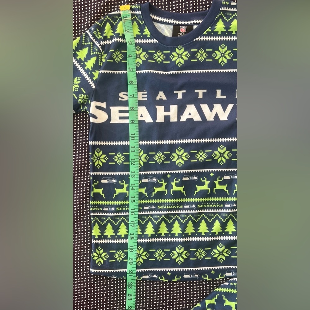 Seattle Seahawks Youth Football Team Pajamas - Picture 5 of 9